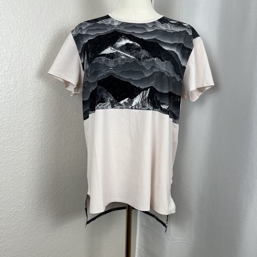 Lululemon Top Womens 10 Misty Mountain Snapshot Tee‎ Loose Fit Athletic Comfy
